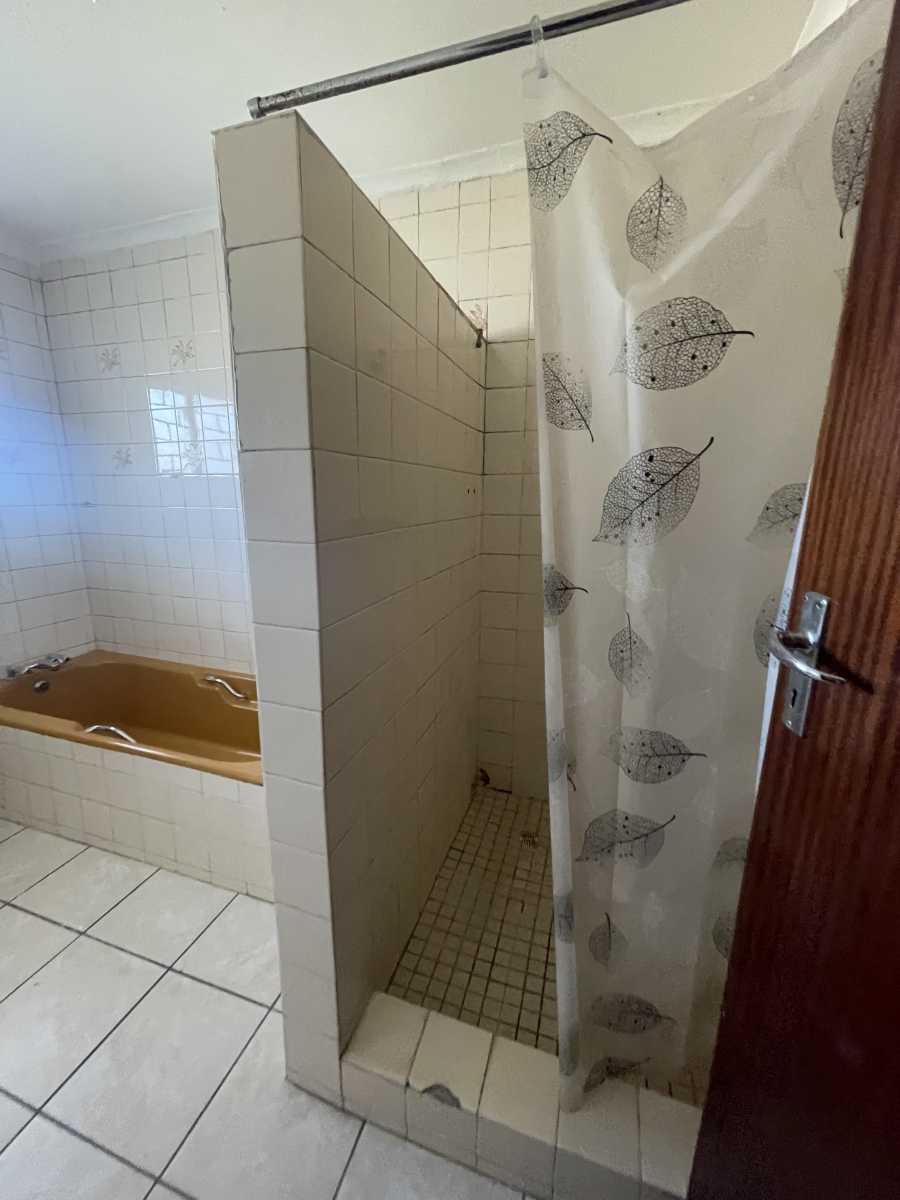 4 Bedroom Property for Sale in Braelyn Eastern Cape